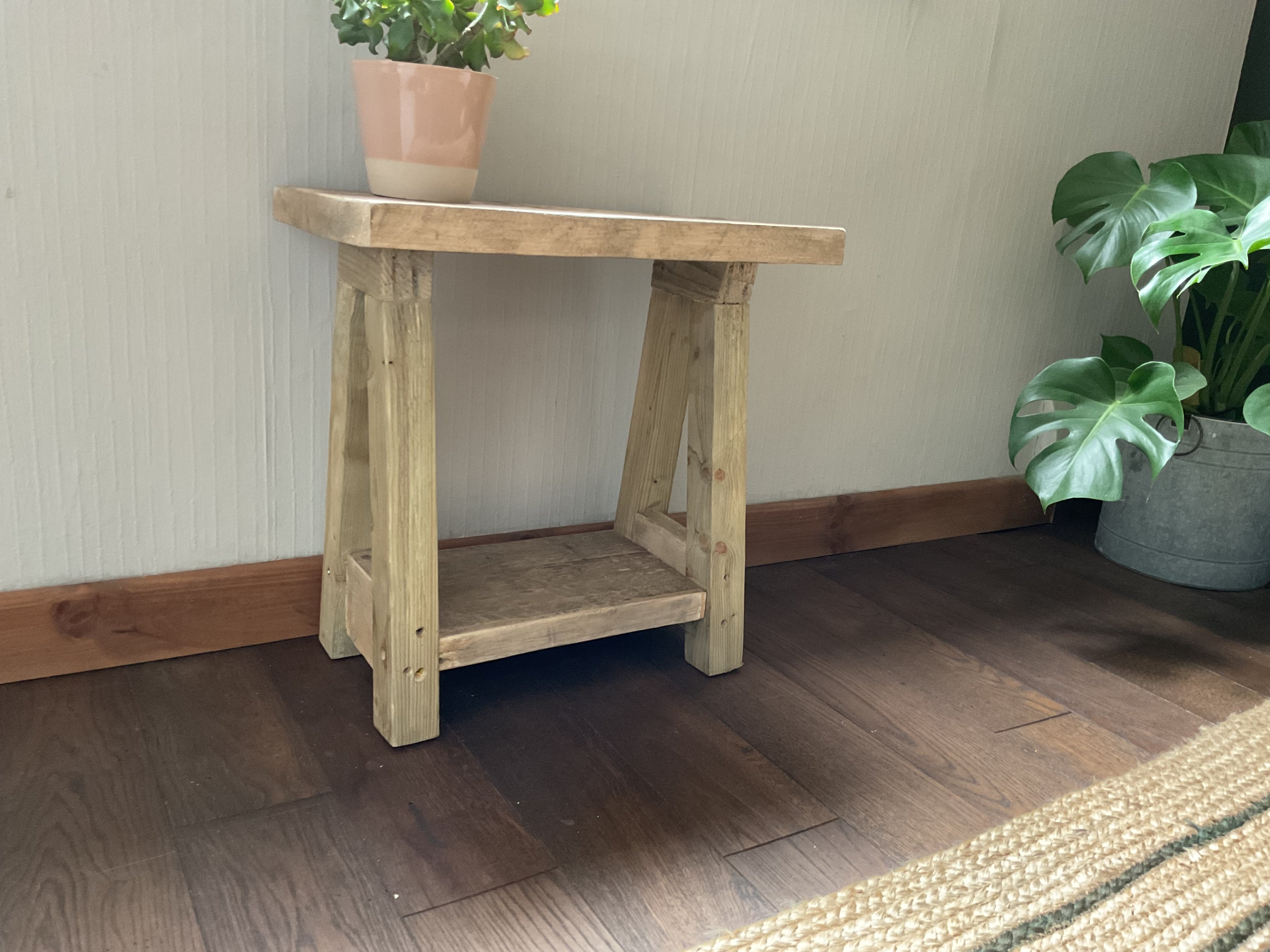 Consul Table